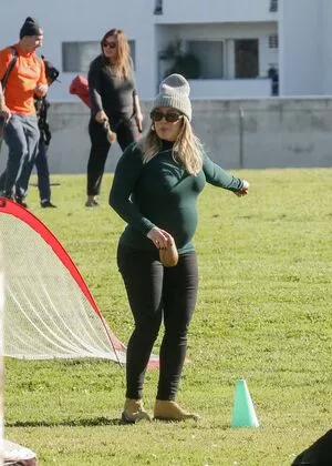Hilary Duff / hilaryduff / kylanharv nude photo #1015