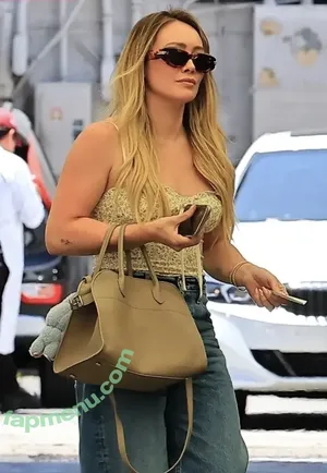 Hilary Duff / hilaryduff / kylanharv nude photo #1313