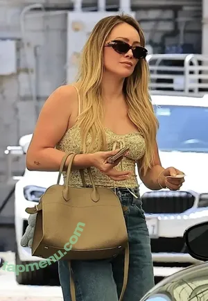Hilary Duff / hilaryduff / kylanharv nude photo #1314