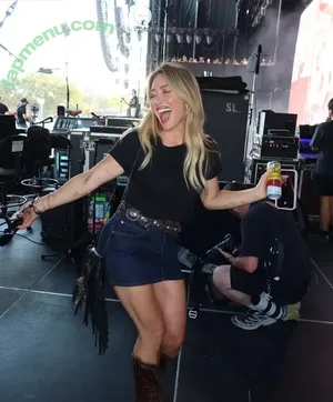 Hilary Duff / hilaryduff / kylanharv nude photo #1346