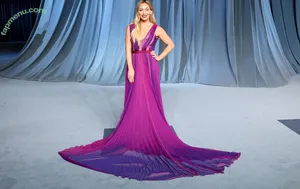 Hilary Duff / hilaryduff nude photo #1350