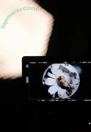 Hilary Duff / hilaryduff nude photo #1400