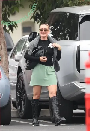 Hilary Duff / hilaryduff nude photo #1414