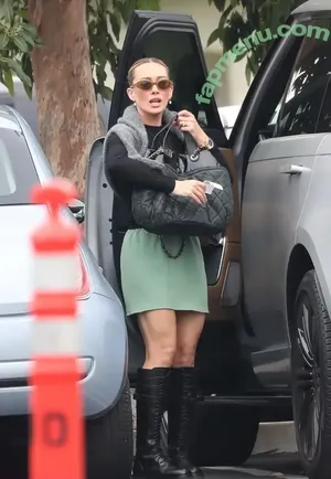 Hilary Duff / hilaryduff nude photo #1431