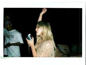 Hilary Duff / hilaryduff / kylanharv nude photo #1436