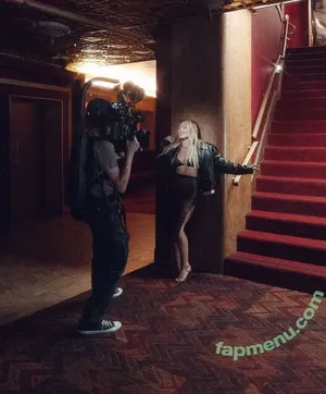 Hilary Duff / hilaryduff / kylanharv nude photo #1437