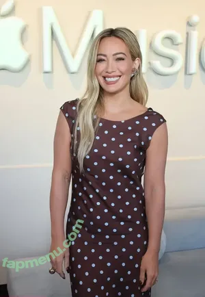 Hilary Duff / hilaryduff / kylanharv nude photo #1449