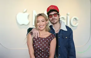 Hilary Duff / hilaryduff / kylanharv nude photo #1450