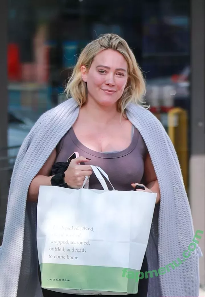 Hilary Duff nude photo #1013 (hilaryduff / kylanharv)