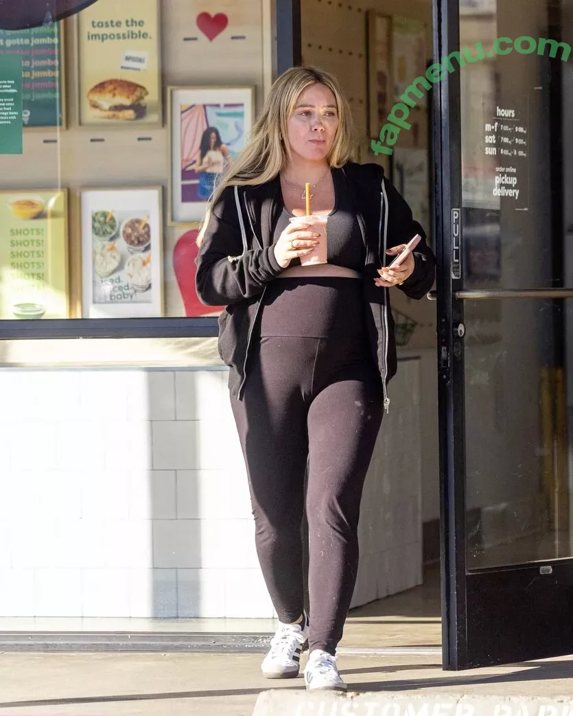Hilary Duff nude photo #1022 (hilaryduff / kylanharv)