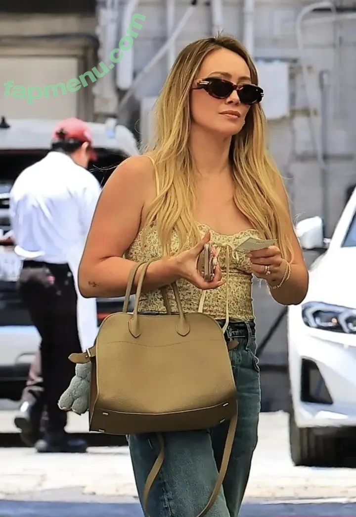 Hilary Duff nude photo #1315 (hilaryduff / kylanharv)
