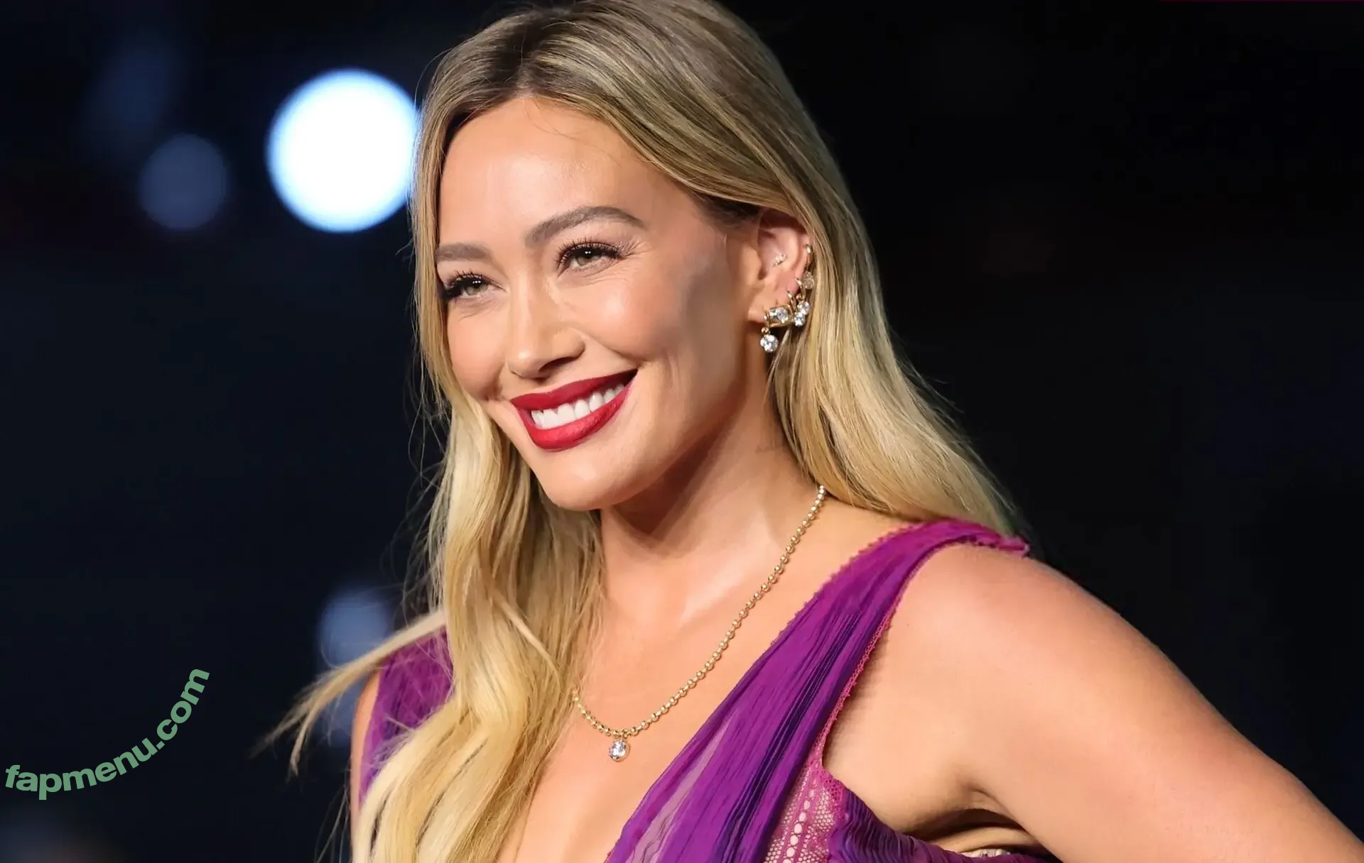 Hilary Duff nude photo #1370 (hilaryduff)