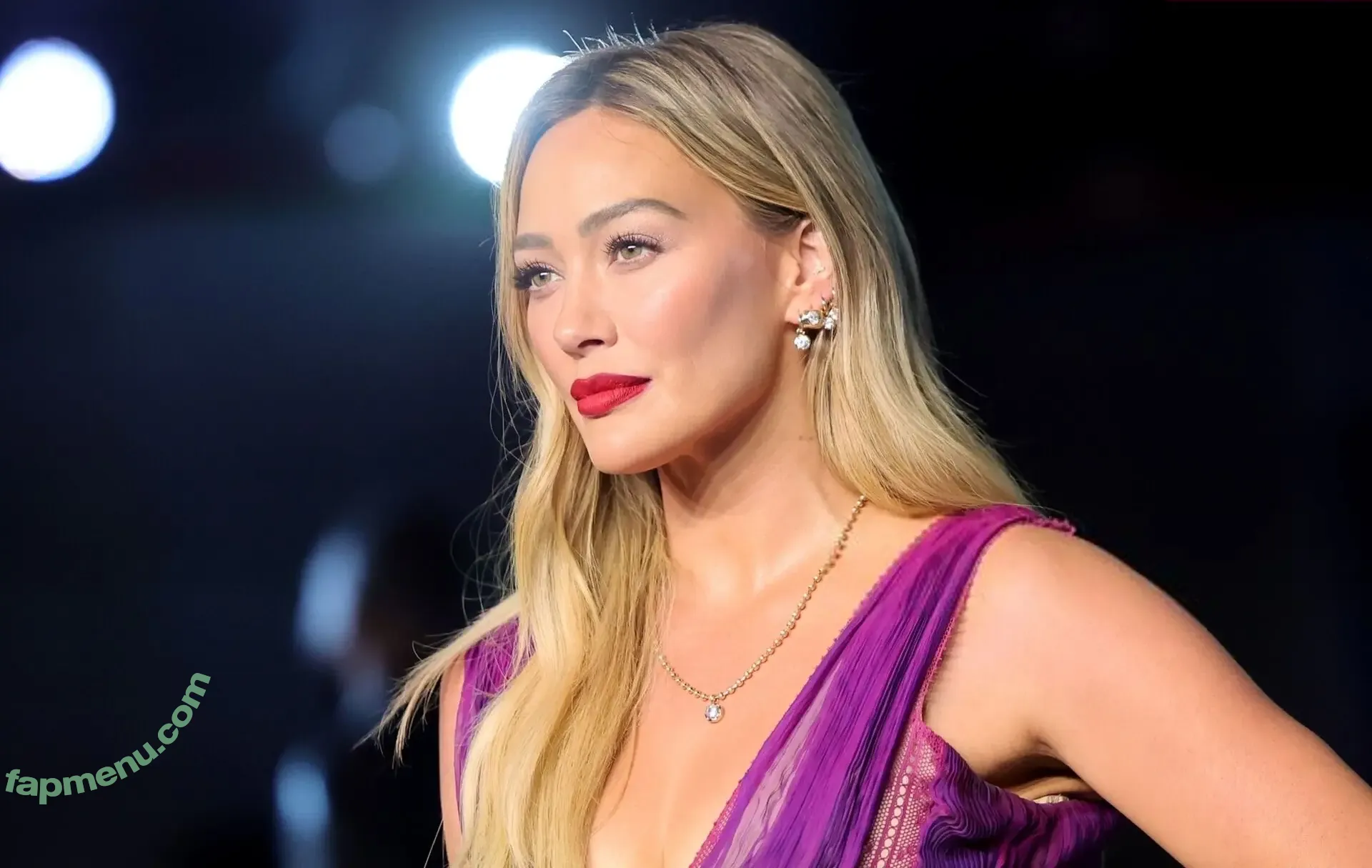 Hilary Duff nude photo #1371 (hilaryduff)