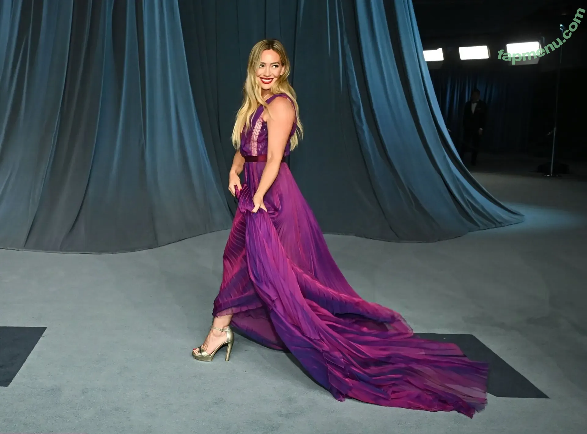 Hilary Duff nude photo #1373 (hilaryduff)