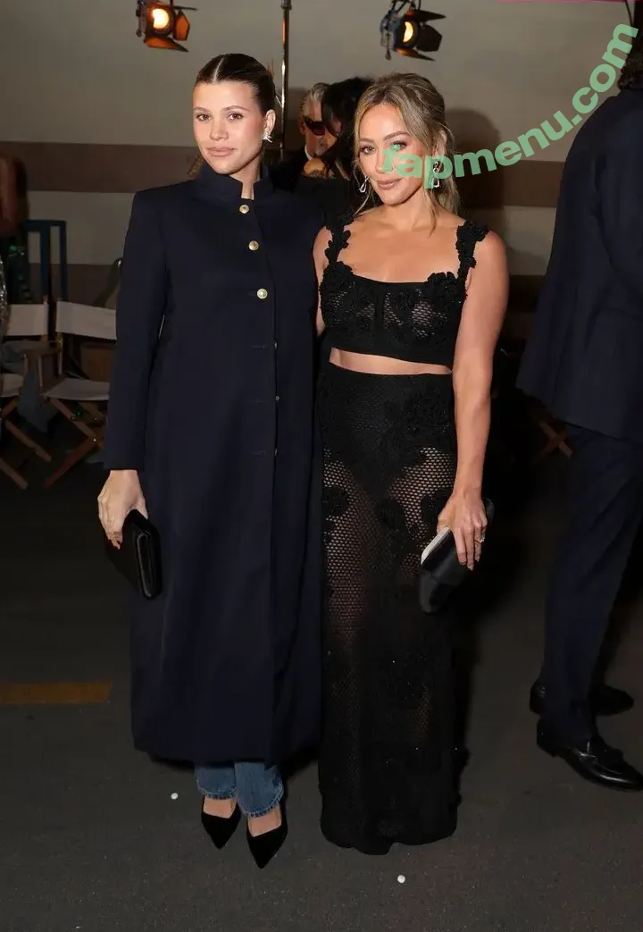 Hilary Duff nude photo #1384 (hilaryduff)