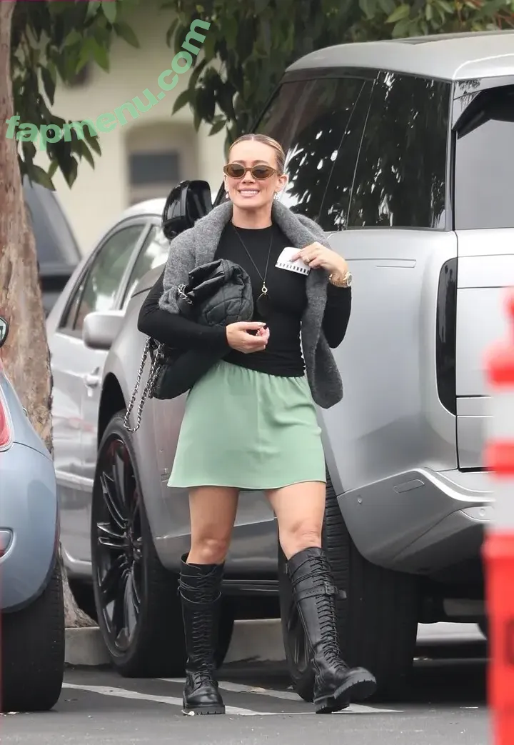 Hilary Duff nude photo #1414 (hilaryduff)