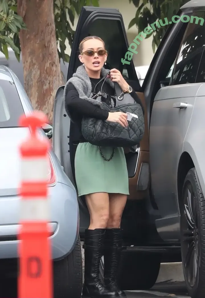 Hilary Duff nude photo #1431 (hilaryduff)