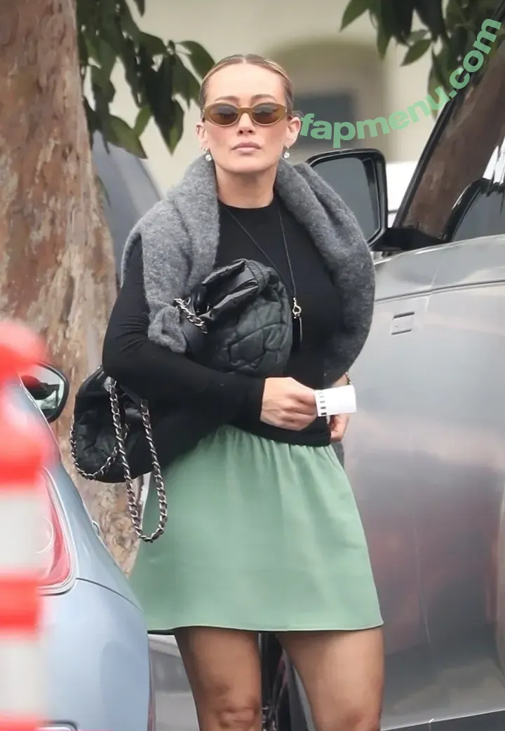 Hilary Duff nude photo #1432 (hilaryduff)