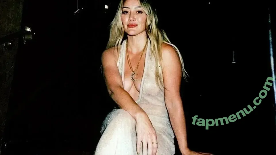 Hilary Duff nude photo #1444 (hilaryduff / kylanharv)