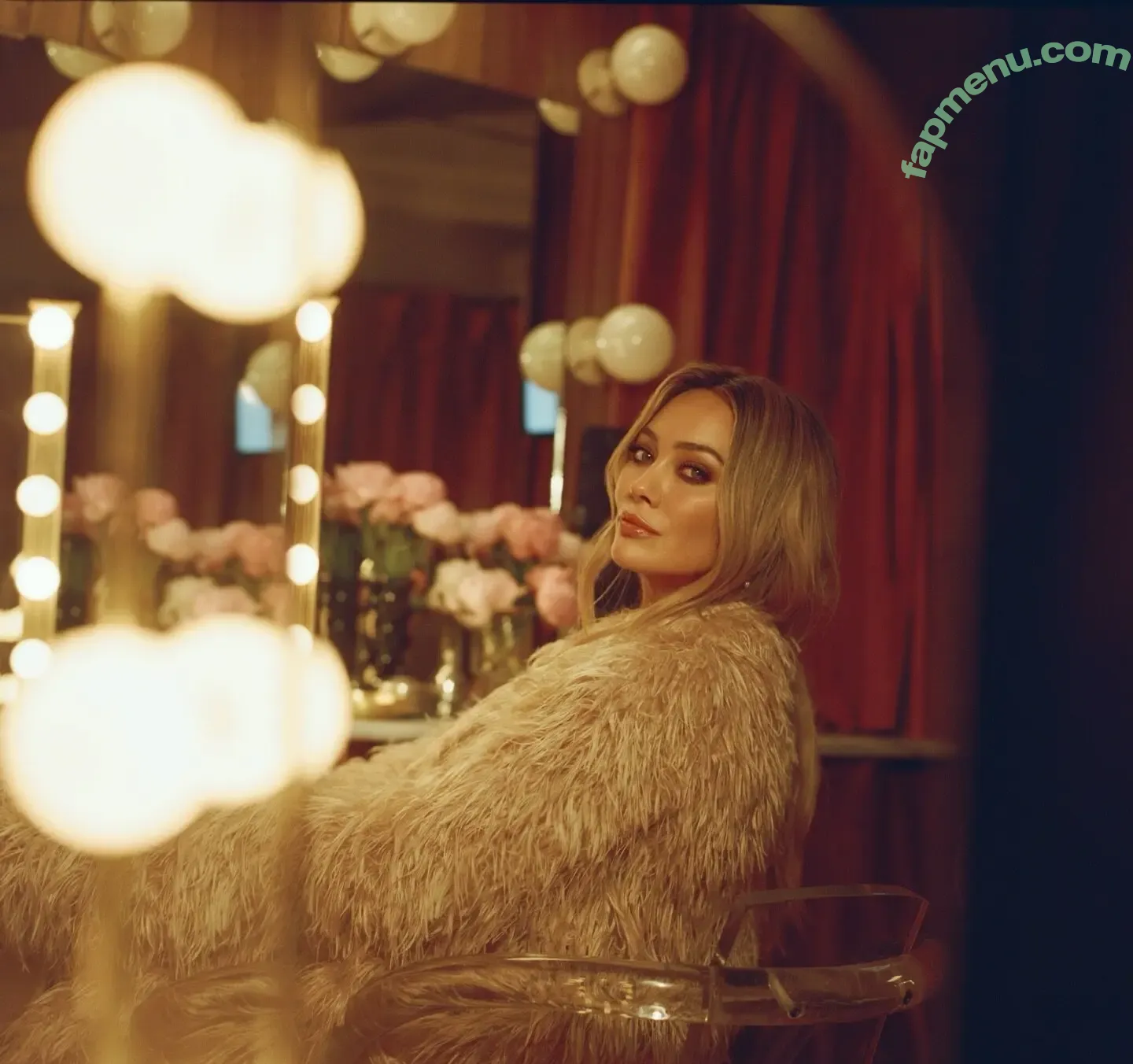 Hilary Duff nude photo #1448 (hilaryduff / kylanharv)