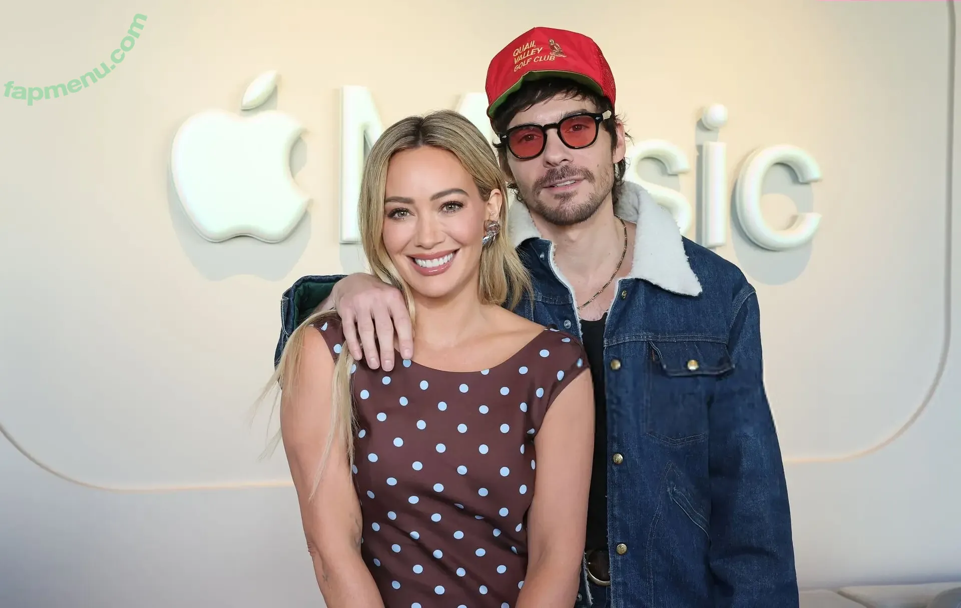 Hilary Duff nude photo #1451 (hilaryduff / kylanharv)