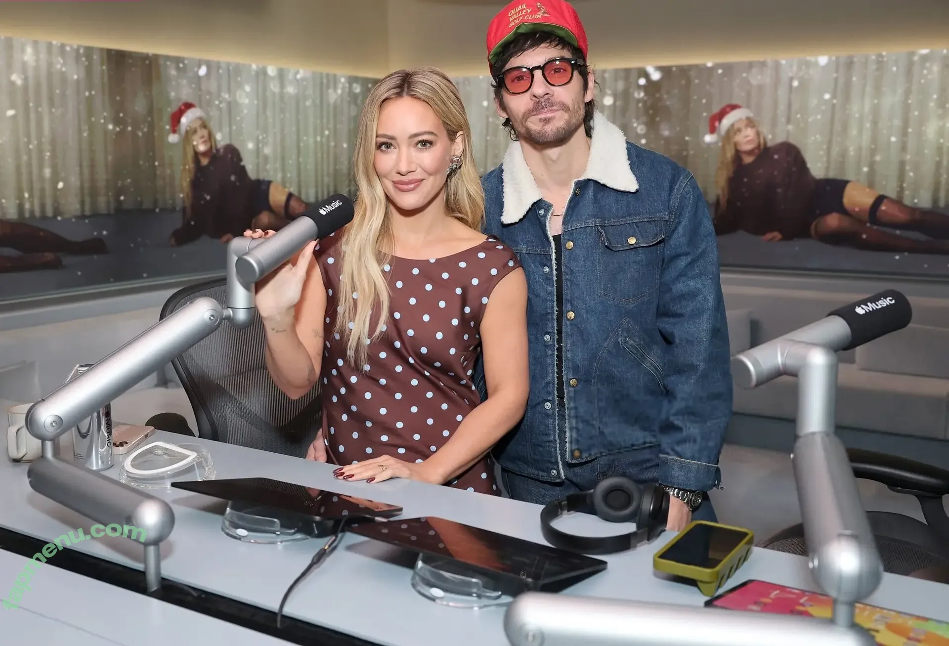 Hilary Duff nude photo #1455 (hilaryduff / kylanharv)