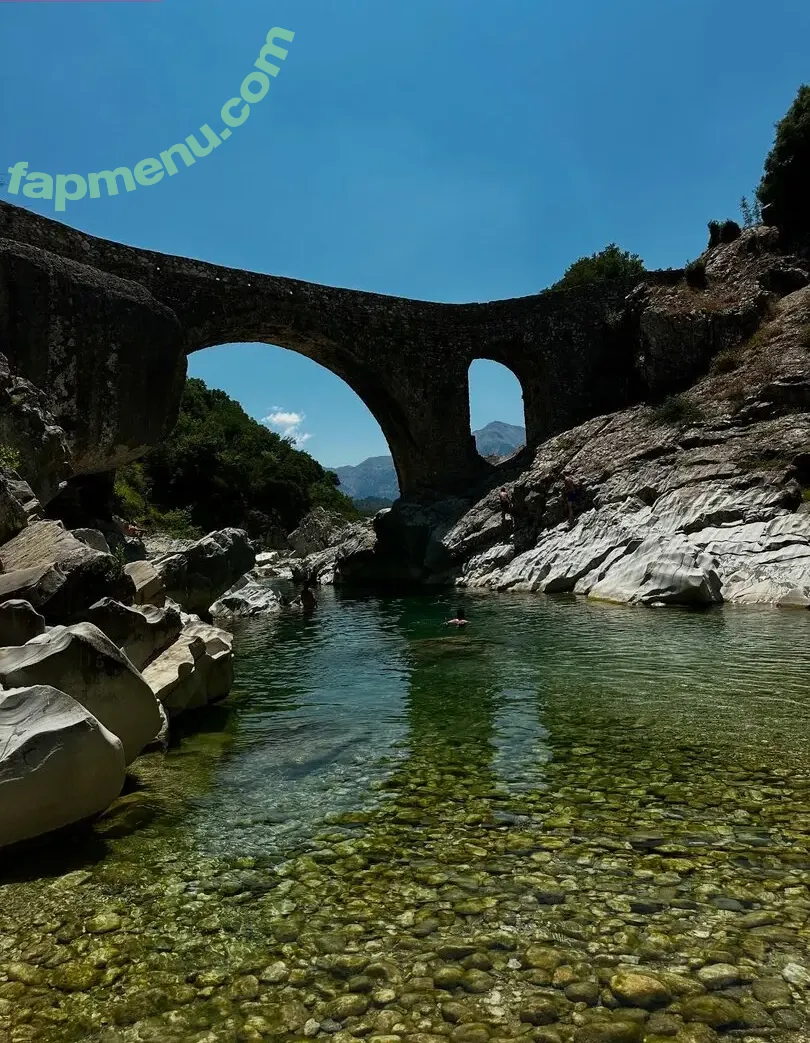 Hilda Kertalli nude photo #0064 (hildakertalli)