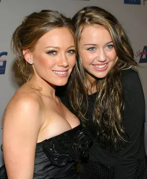 Hillary Duff / hilaryduff nude photo #0068