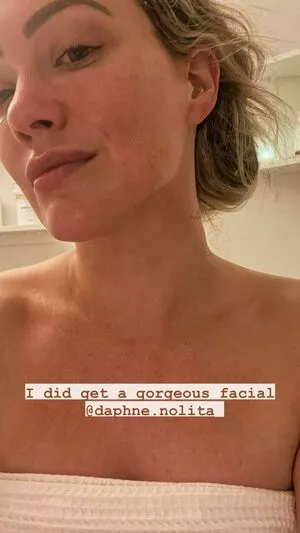 Hillary Duff / hilaryduff nude photo #0125