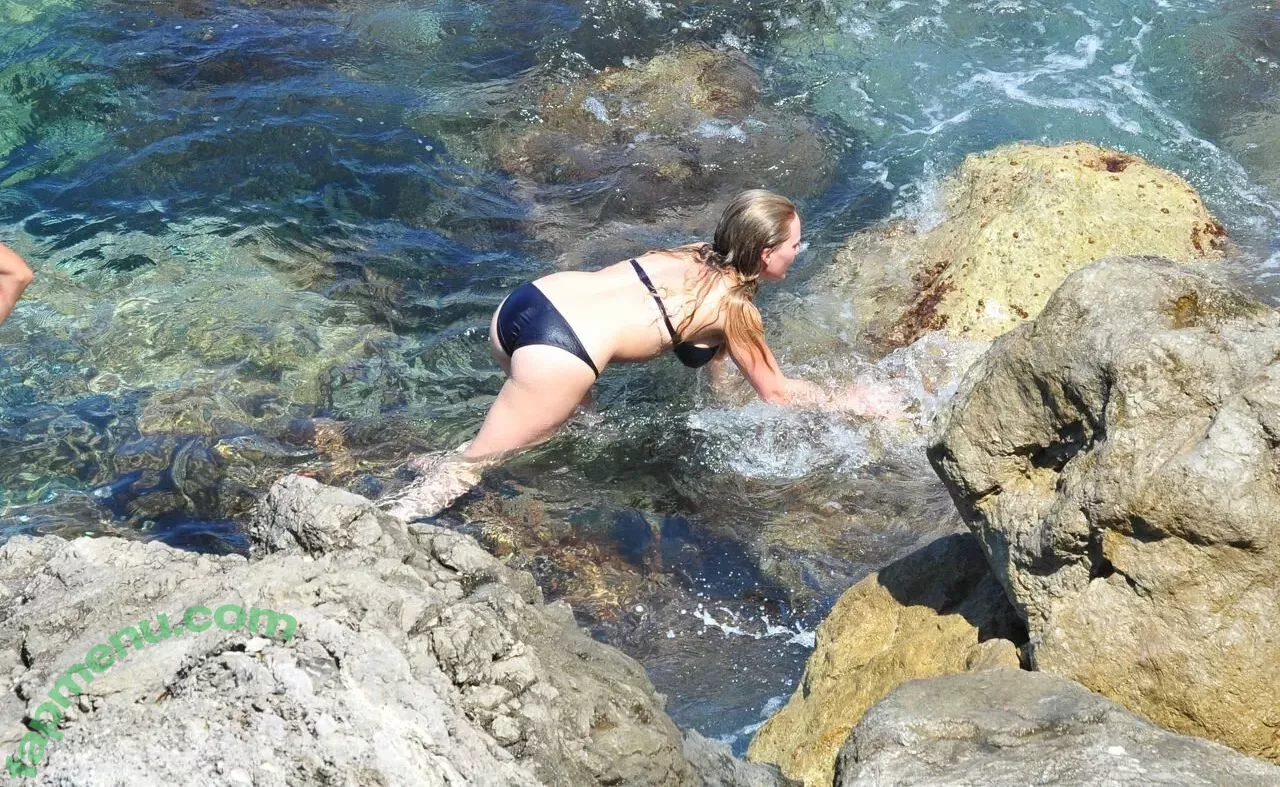 Hillary Duff nude photo #0055 (hilaryduff)