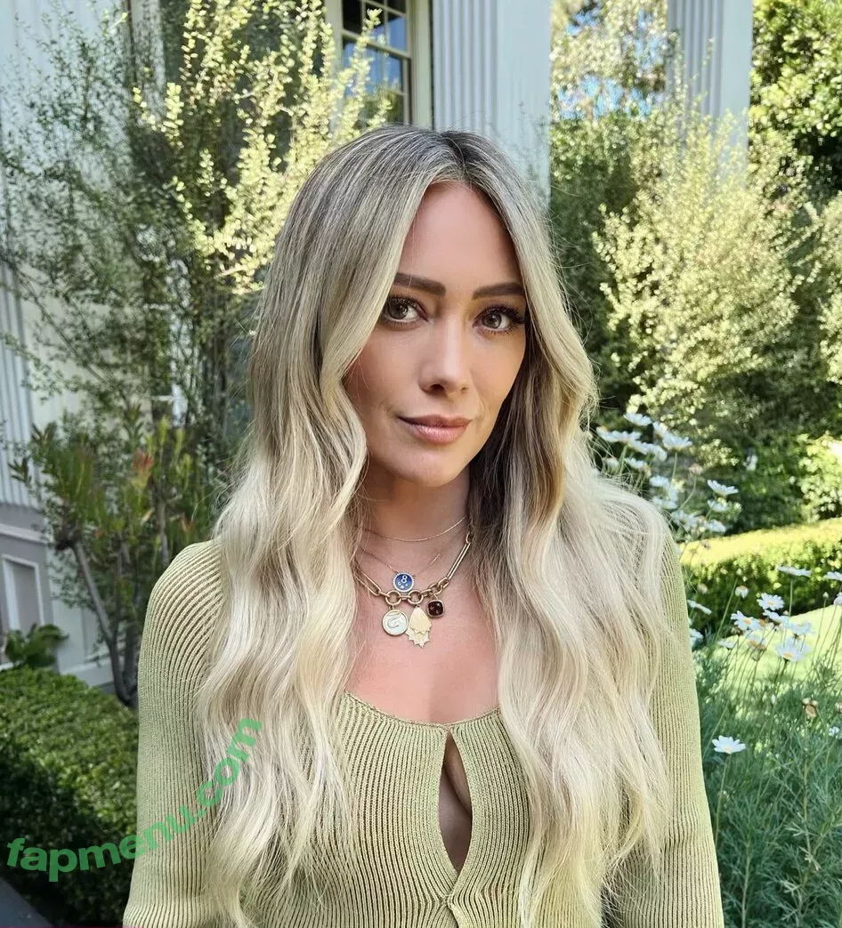 Hillary Duff nude photo #0085 (hilaryduff)