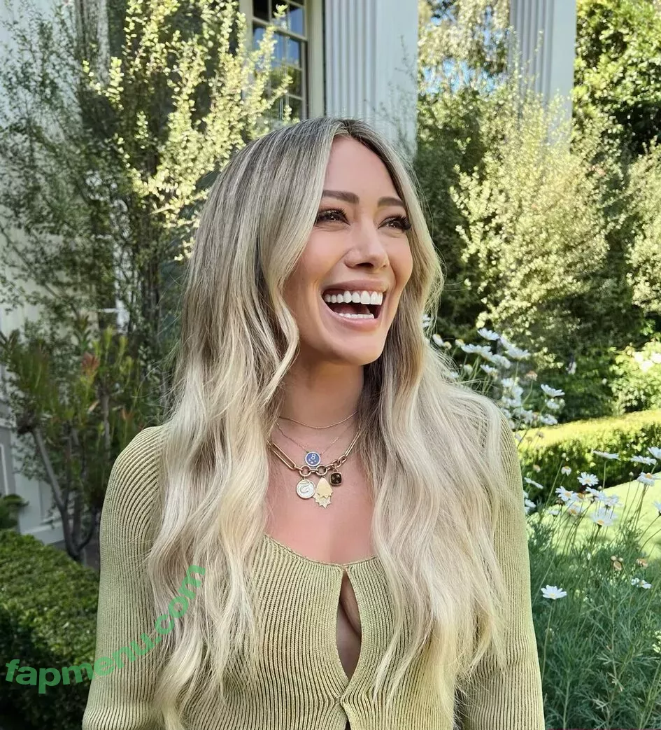 Hillary Duff nude photo #0086 (hilaryduff)