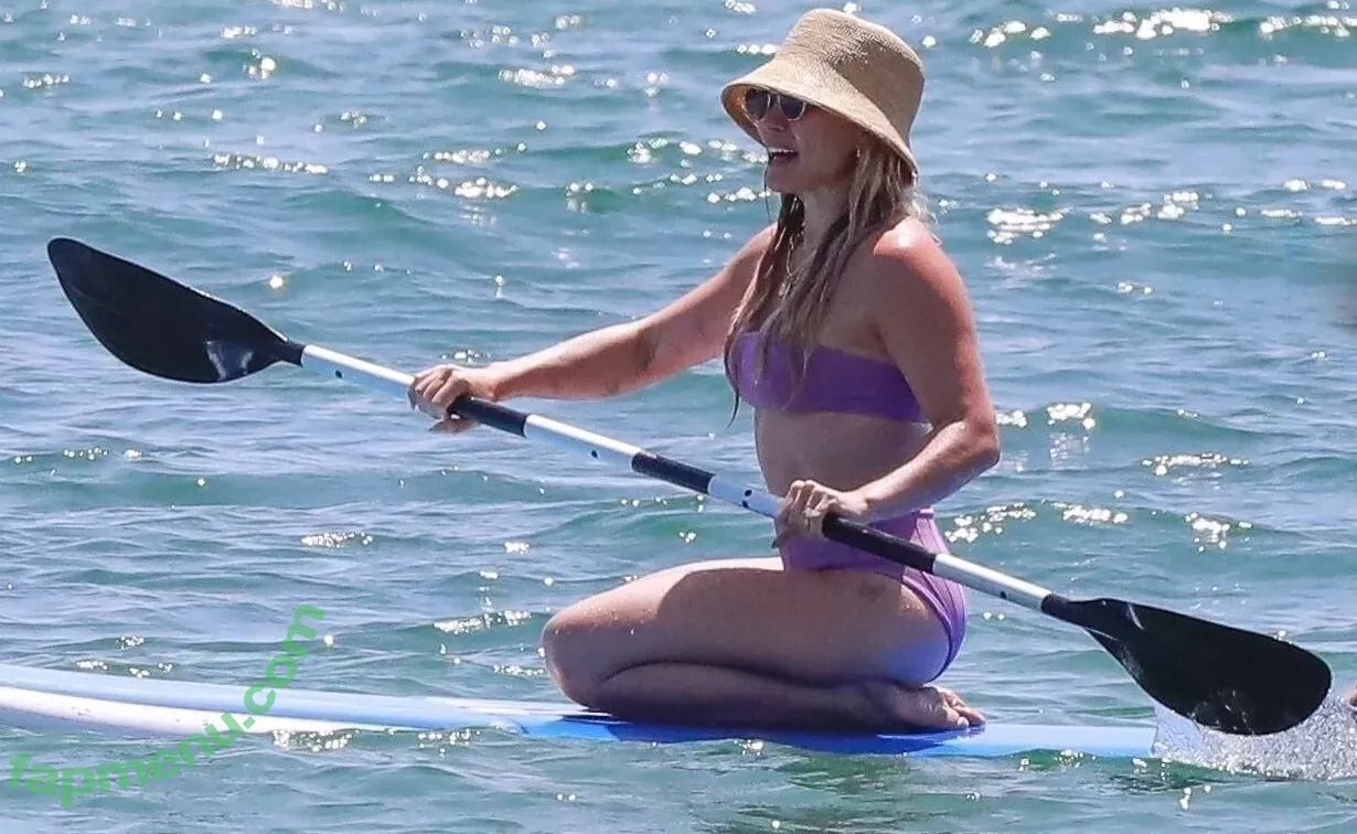 Hillary Duff nude photo #0109 (hilaryduff)