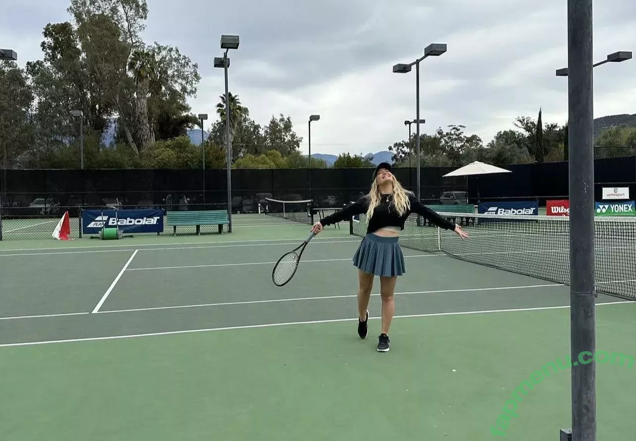 Hillary Duff nude photo #0149 (hilaryduff)