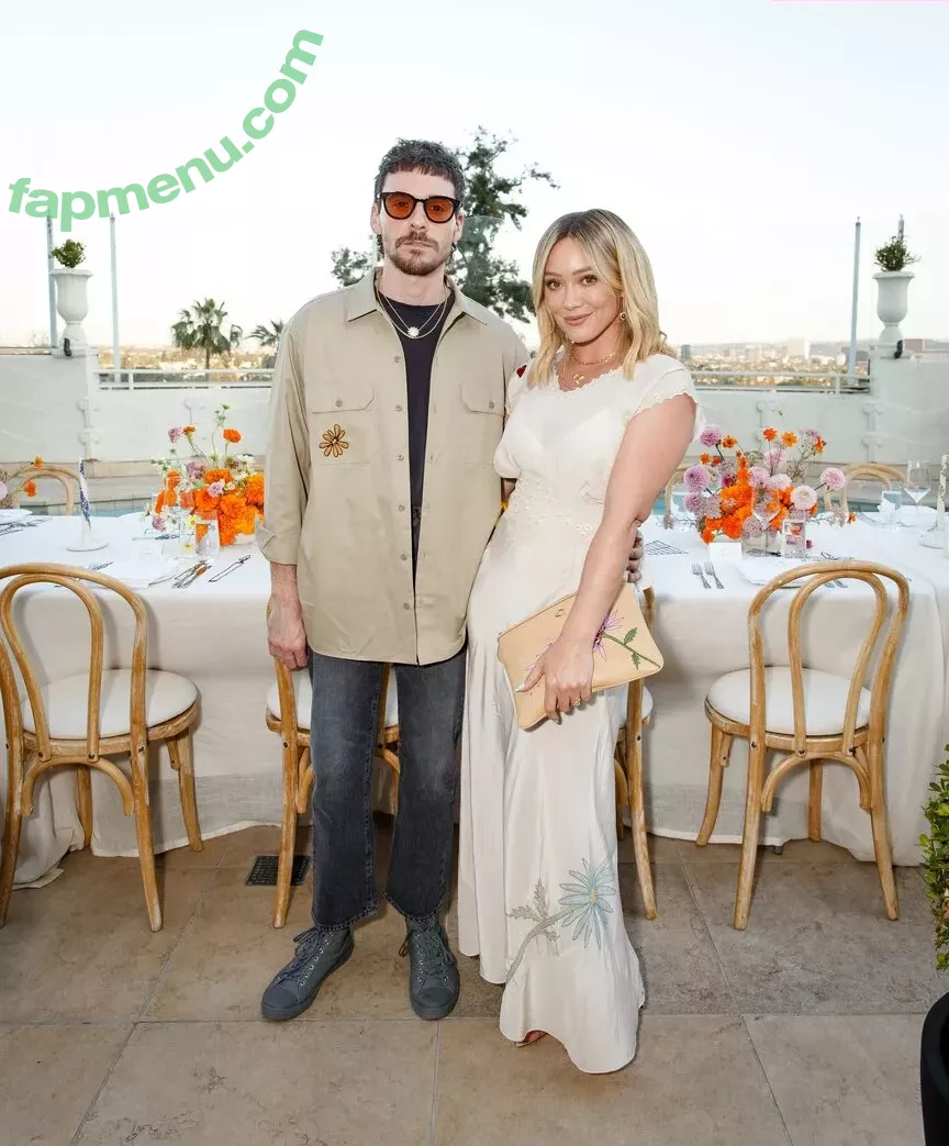 Hillary Duff nude photo #0170 (hilaryduff)