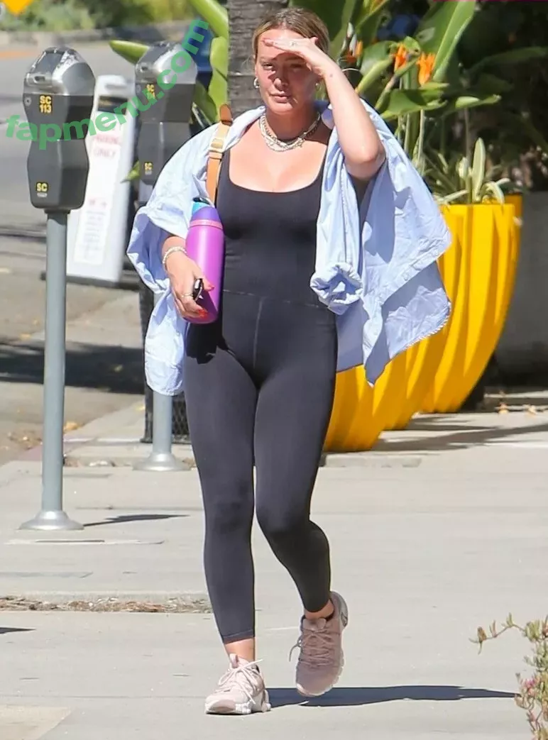 Hillary Duff nude photo #0209 (hilaryduff)