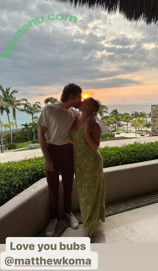 Hillary Duff nude photo #0267 (hilaryduff)