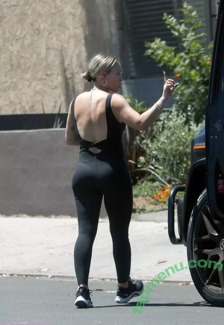 Hillary Duff nude photo #0314 (hilaryduff)