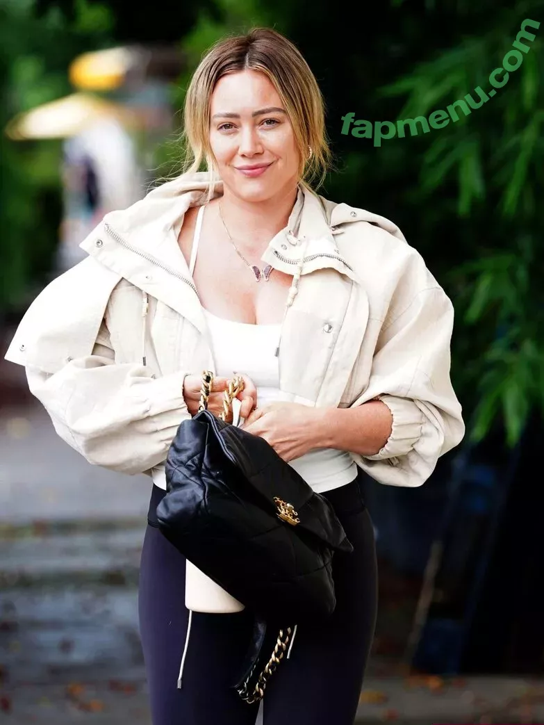 Hillary Duff nude photo #0323 (hilaryduff)