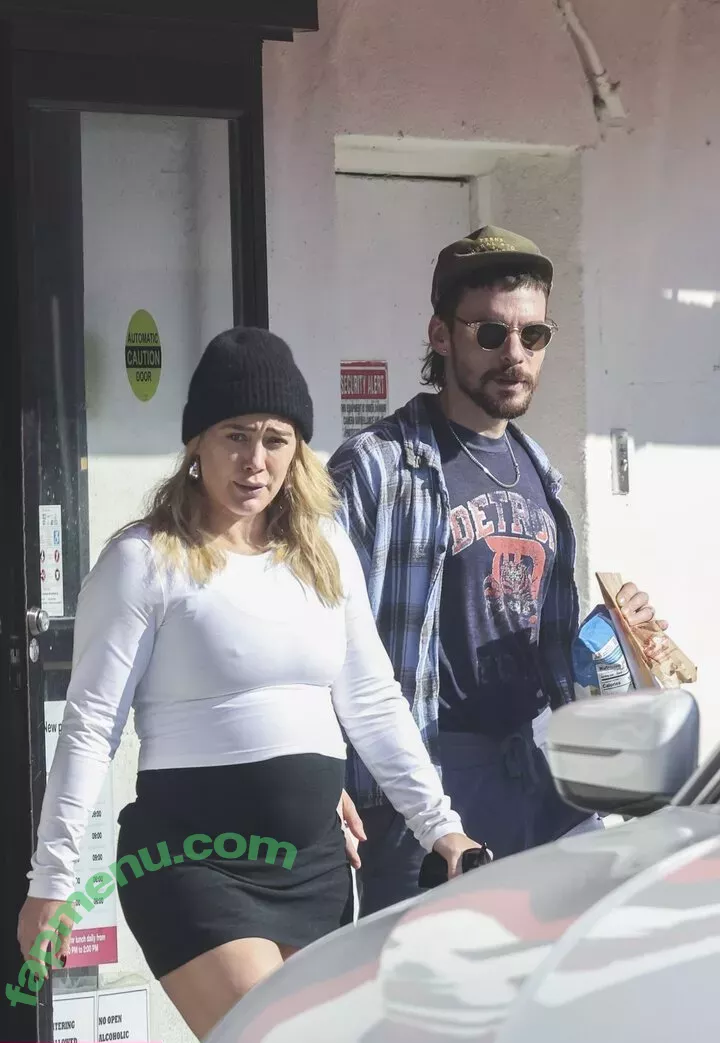 Hillary Duff nude photo #0336 (hilaryduff)