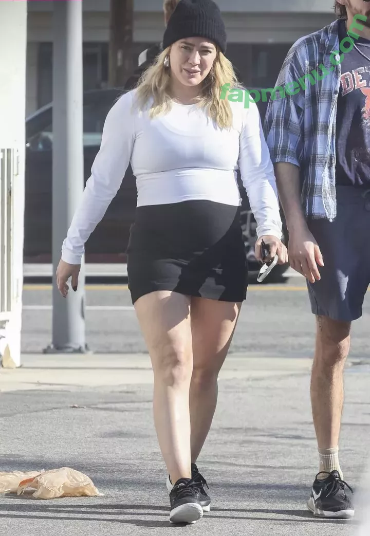 Hillary Duff nude photo #0344 (hilaryduff)