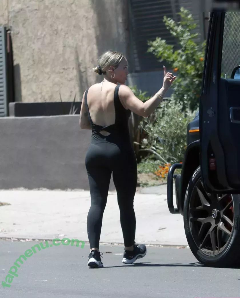 Hillary Duff nude photo #0427 (hilaryduff)