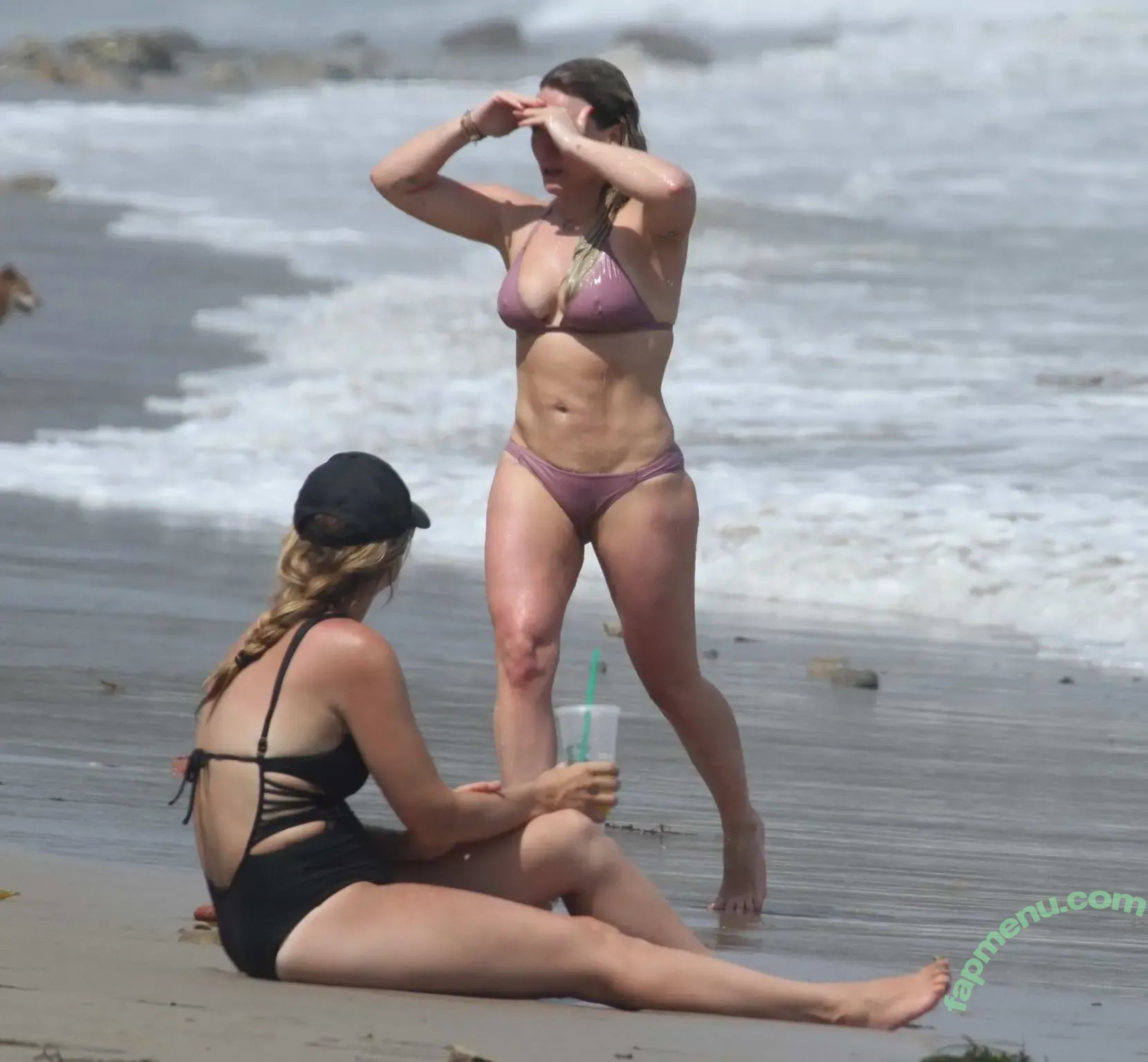 Hillary Duff nude photo #0599 (hilaryduff)