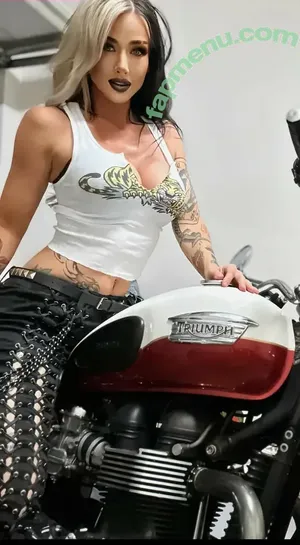 Hilskayebraeger / thevirgovixxen nude photo #0028