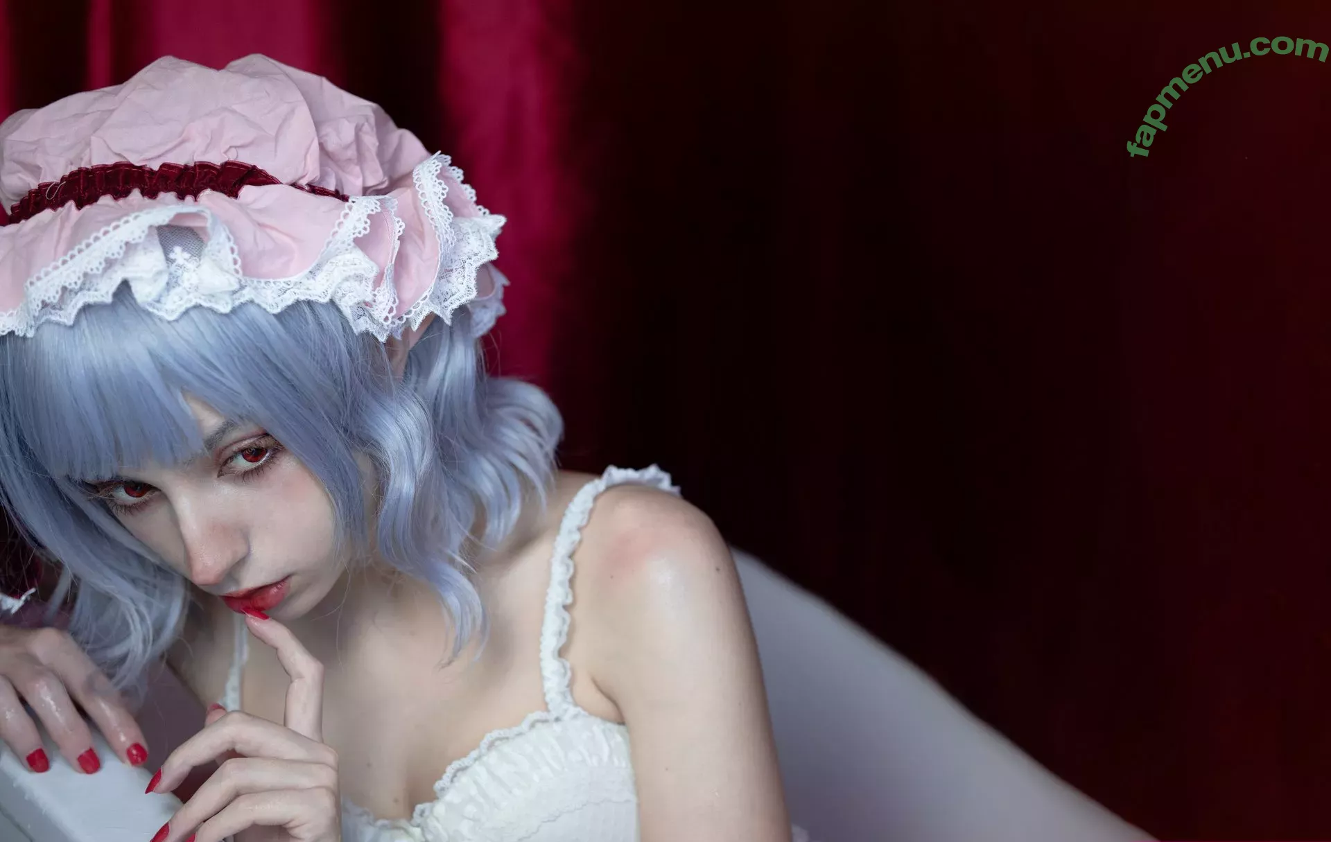 Himee.lily nude photo #0468 (Himeecosplay / kawaiierotica)