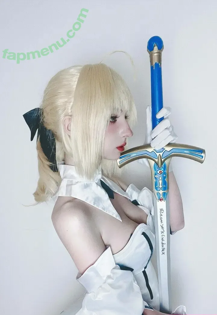 Himee.lily nude photo #1750 (Himeecosplay / kawaiierotica)