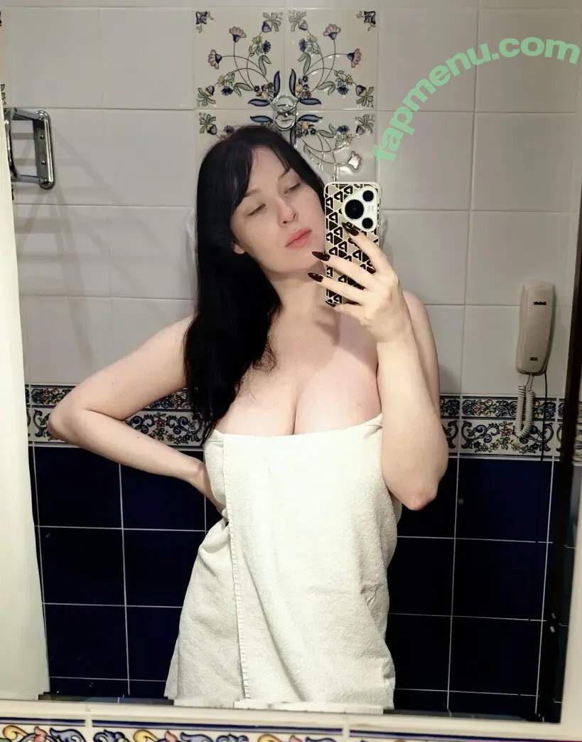 Hinikali nude photo #0064 (Betty Short / Hinkali4 / hinkkeli)