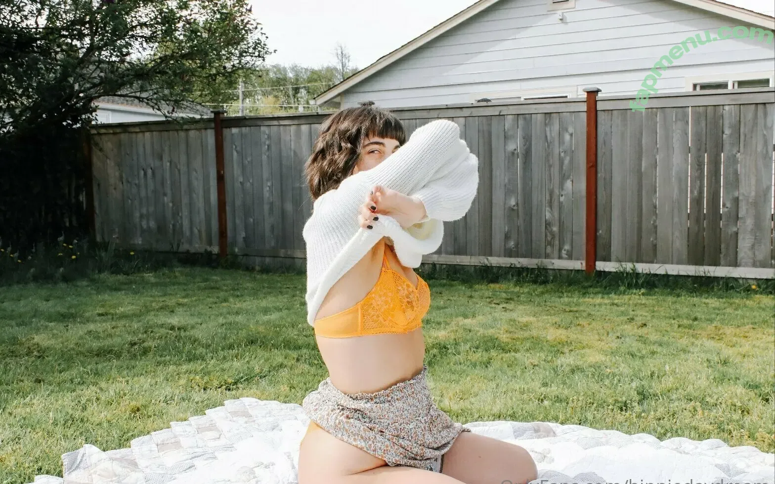 hippiedaydream nude photo #0006 (littlehippiedaydream)