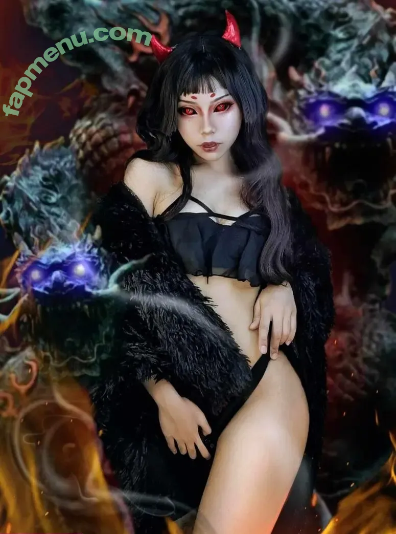 Hippochii nude photo #0026 (hippo_chii131)