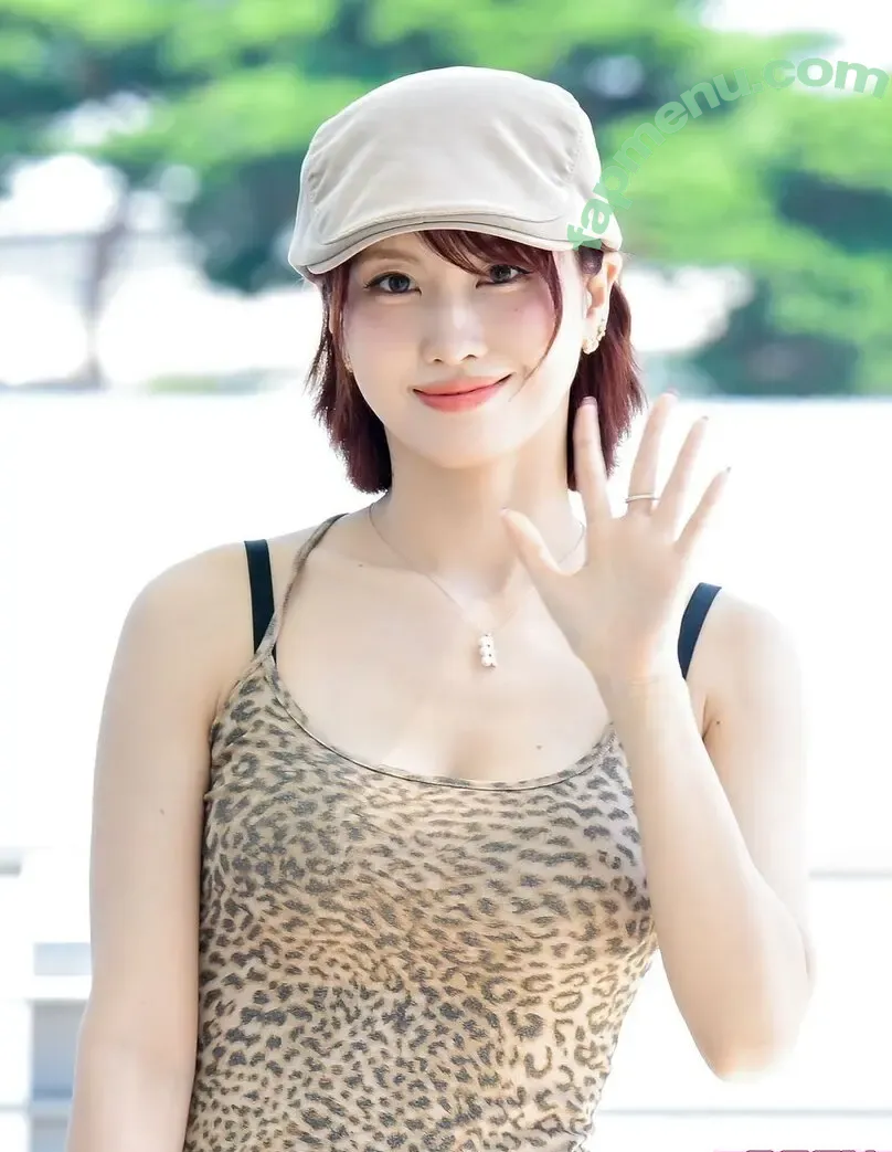 Hirai Momo nude photo #0108 (TWICE / momo)